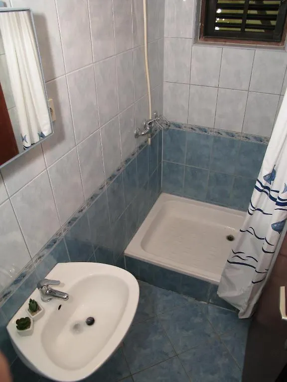 Apartments Ana Trogir 0*,